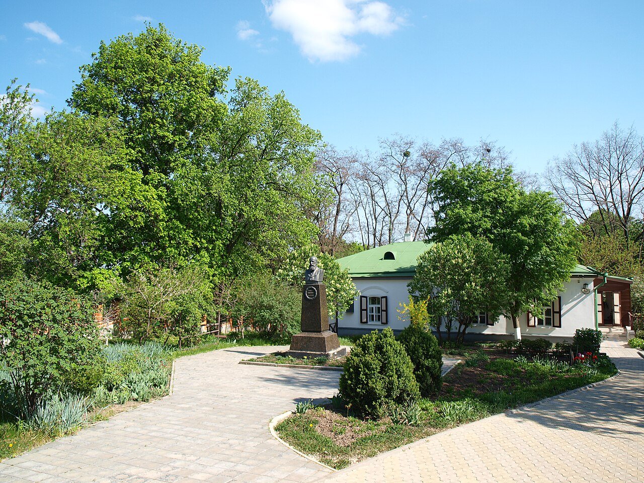 Парк на садибі Панаса Мирного