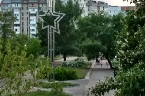 Сквер Захисників України — фото 14