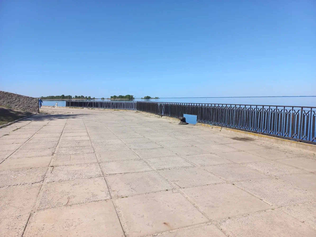 Черкаський пірс