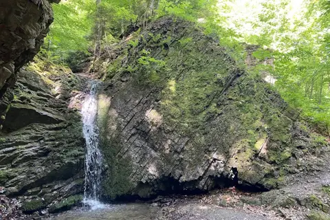 Таємничі водоспади