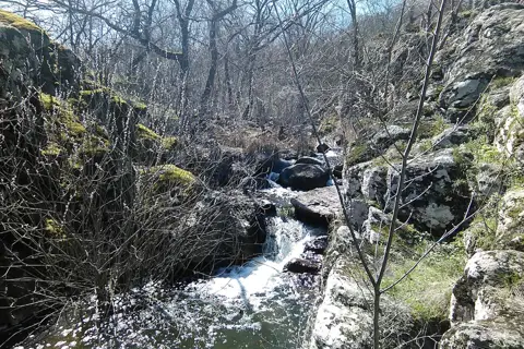 Каньйон з водоспадом — фото 7