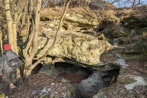 Печери в Хоросно
