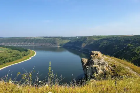Субіцькі скелі