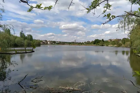 Озеро Очерет
