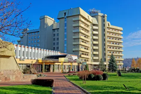 Санаторій Карпати