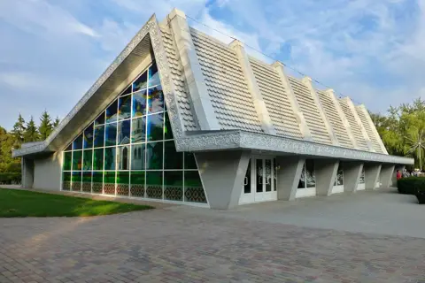 Бювет, Миргородської води